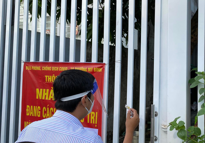 Bộ Y tế ban hành hướng dẫn mới về quản lý người mắc COVID-19 tại nhà