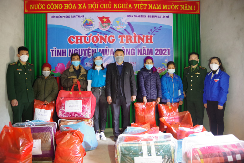Điểm tựa của phụ nữ nơi biên cương