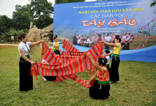 Loại bỏ những hủ tục trong văn hoá truyền thống của dân tộc