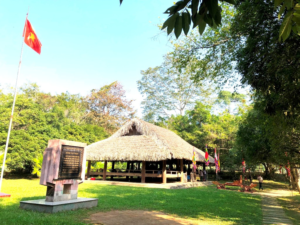 Về Tân Trào nhớ Bác