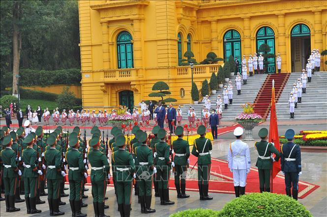 Tổng thống nước Cộng hòa Sierra Leone kết thúc chuyến thăm chính thức Việt Nam