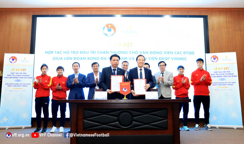 Các đội tuyển bóng đá quốc gia được hỗ trợ y tế trong 3 năm