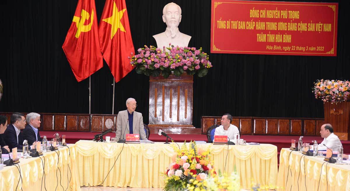 Tổng Bí thư Nguyễn Phú Trọng thăm, làm việc tại tỉnh Hòa Bình