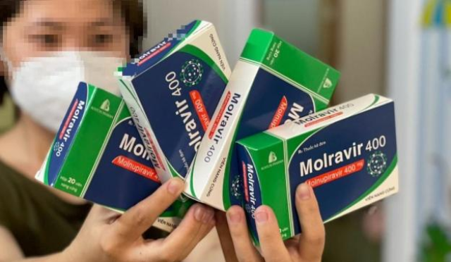 Có nên uống gộp liều khi quên uống thuốc Molnupiravir