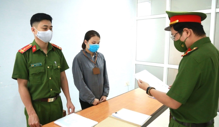 Lừa nhận thầu vé máy bay để chiếm đoạt tiền sẽ bị xử lý như thế nào