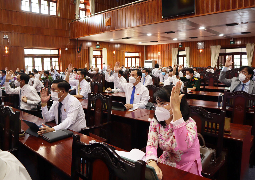 HĐND tỉnh Long An thông qua 18 Nghị quyết phát triển kinh tế- xã hội