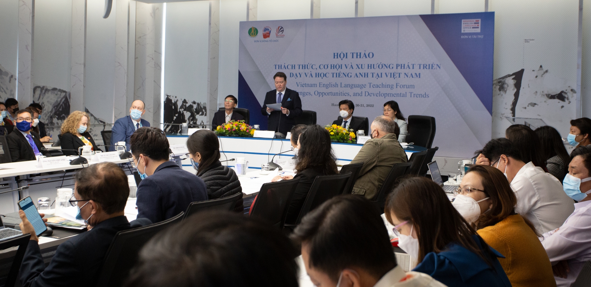 Thách thức, cơ hội và xu hướng phát triển dạy và học tiếng Anh tại Việt Nam