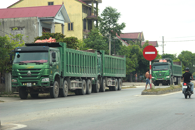 Tăng cường kiểm tra, xử phạt xe vượt tải trọng