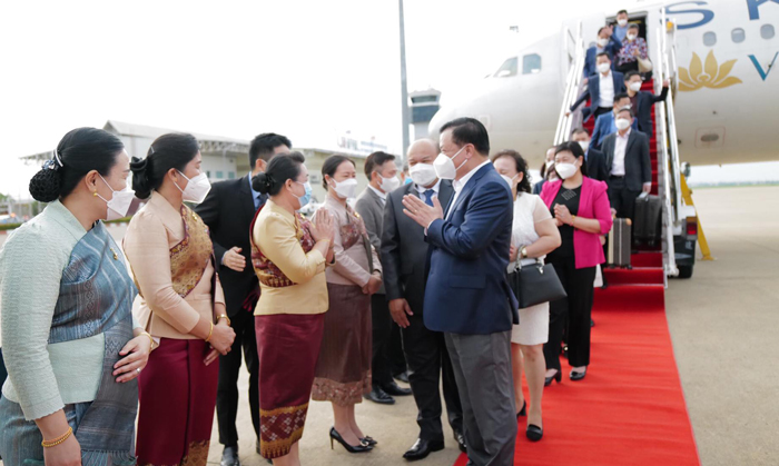 Bí thư Thành ủy Hà Nội Đinh Tiến Dũng thăm và làm việc tại Lào