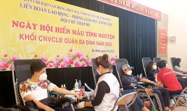 Hơn 355 đơn vị máu trong Ngày hội hiến máu tình nguyện