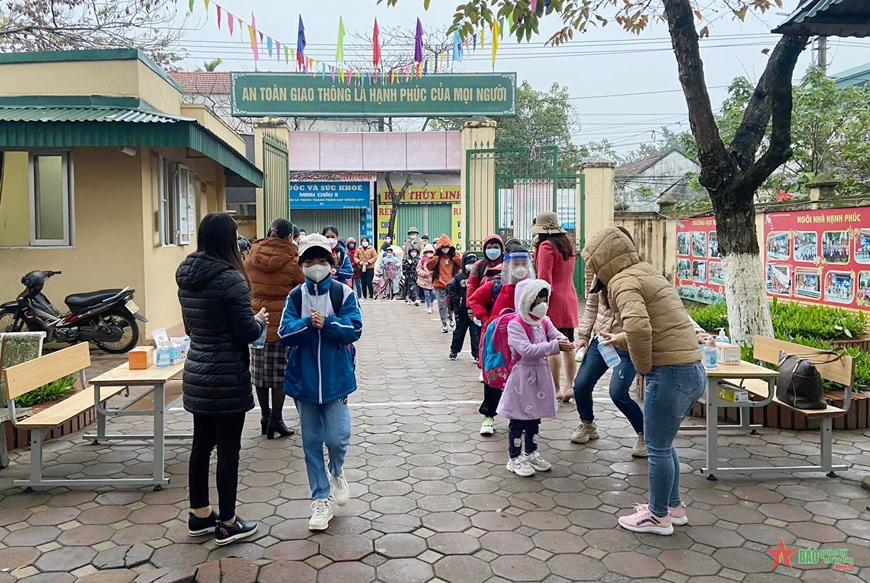 Hà Nội Tỷ lệ học sinh tiểu học đến trường ngày đầu tiên đạt 92,05