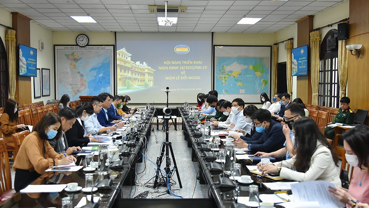 Phối hợp triển khai Nghị định 18 về Nghi lễ đối ngoại