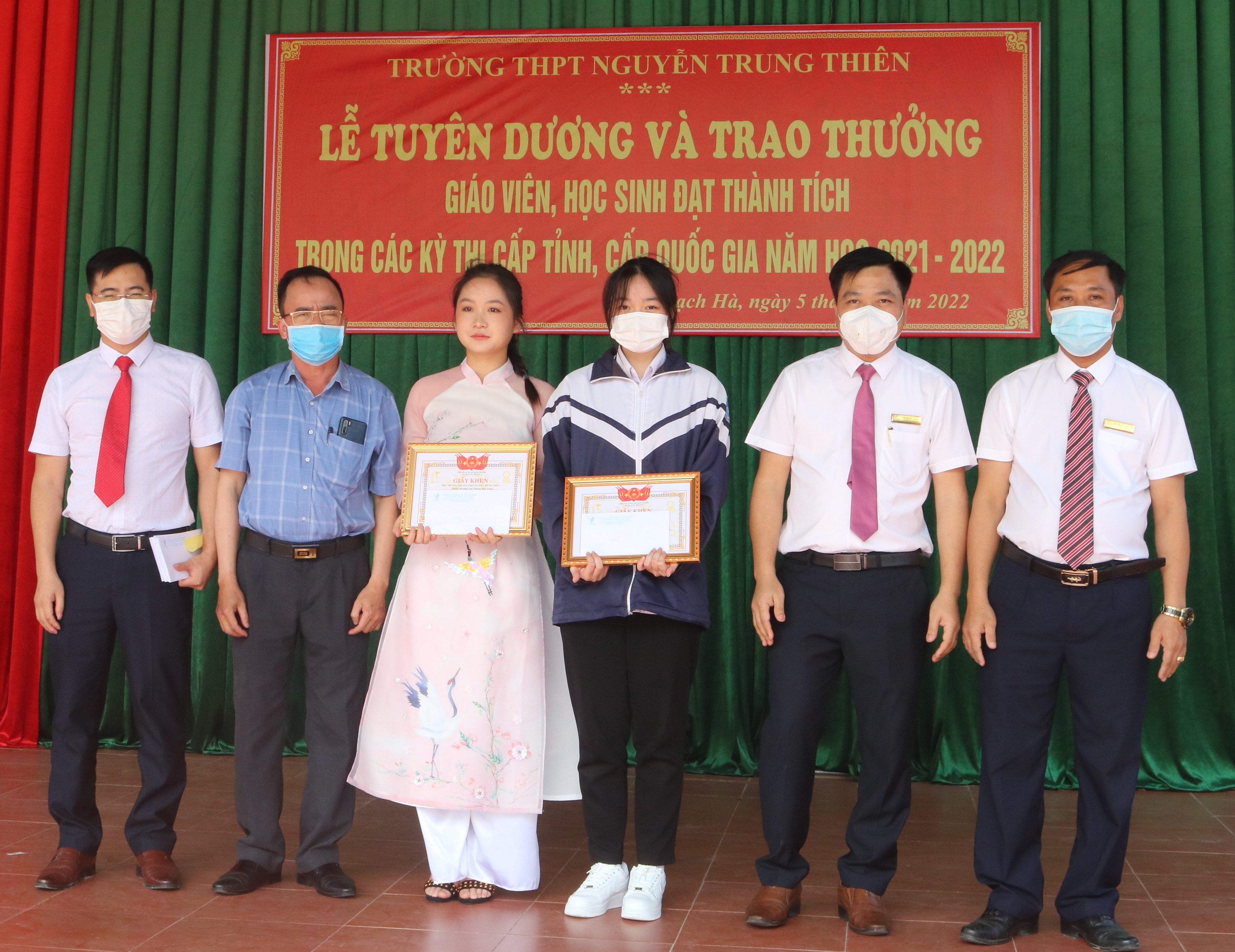 Khẳng định vị thế trong sự nghiệp giáo dục