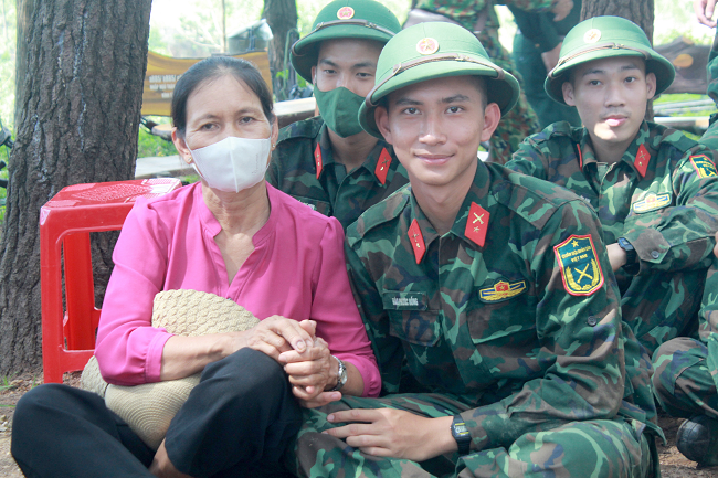 Sức lan tỏa từ “Kết nối yêu thương, vững bước quân hành”