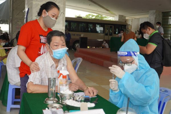 Siết chặt việc mua sắm vật tư, trang thiết bị y tế
