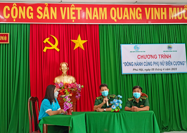 “Đồng hành cùng phụ nữ biên cương”