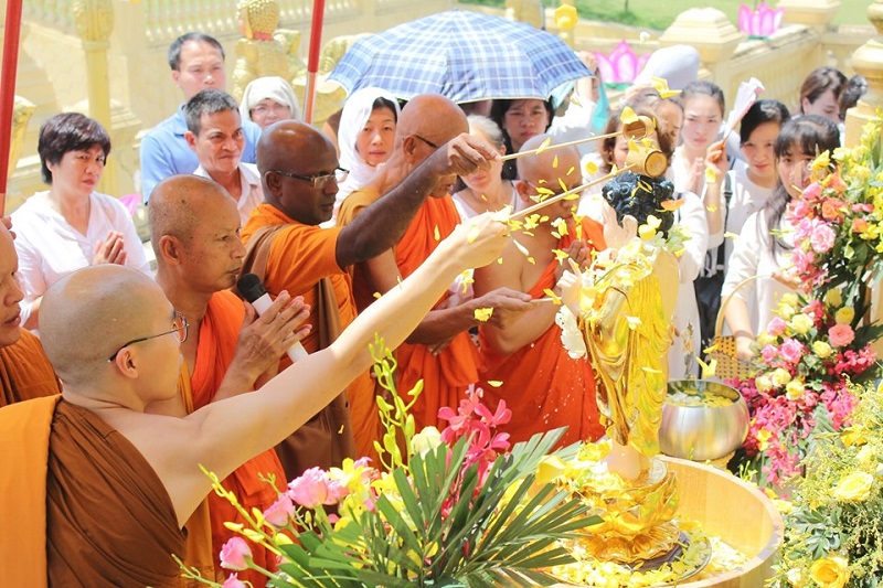 Đồng bào Khmer Nam bộ Tu tập để báo hiếu cha mẹ