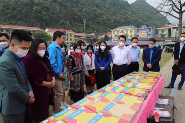 “Cực bắc Hà Giang và Biển đảo Việt Nam”