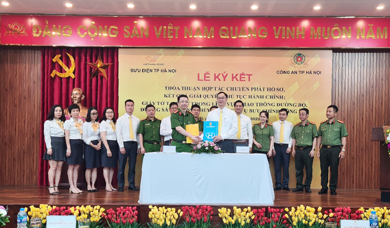 Hà Nội Hồ sơ xử phạt vi phạm giao thông sẽ được trả tận nhà