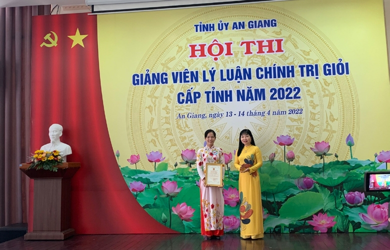 Tăng cường đổi mới, sáng tạo trong công tác giáo dục lý luận chính trị