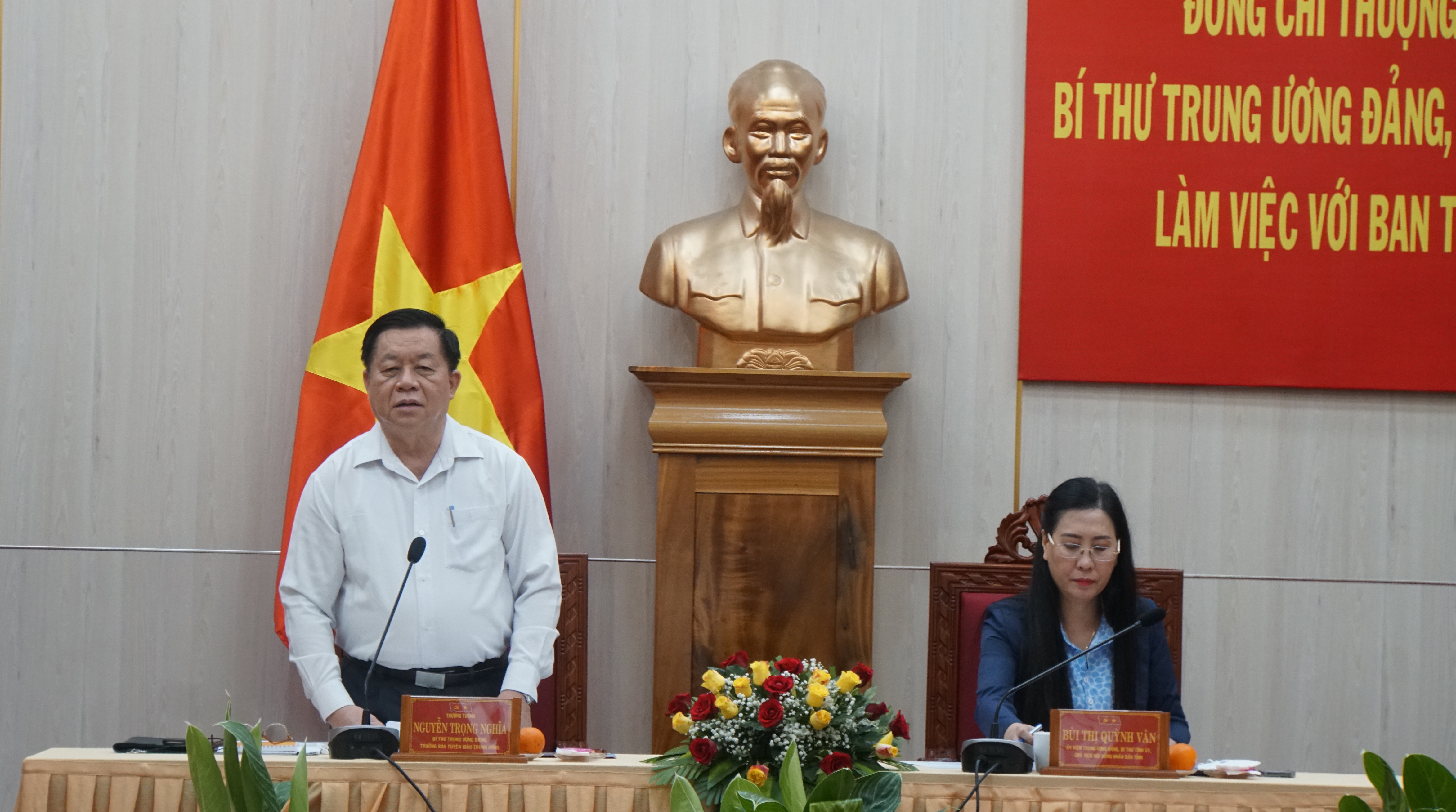 Đưa nghị quyết đi vào cuộc sống để Quảng Ngãi không ngừng phát triển