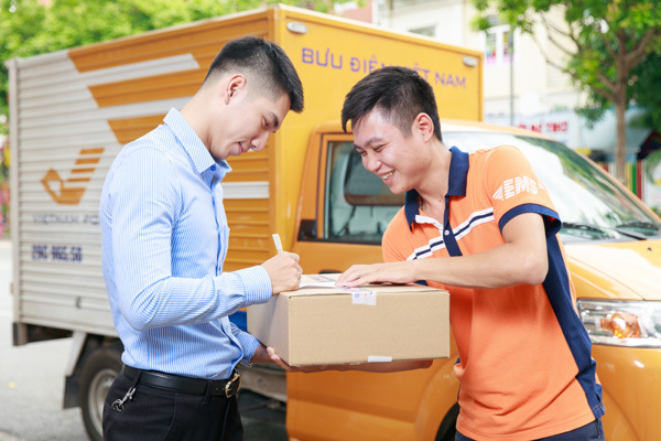Mức giảm giá cước dịch vụ bưu chính không vượt quá 50 giá cước gần nhất