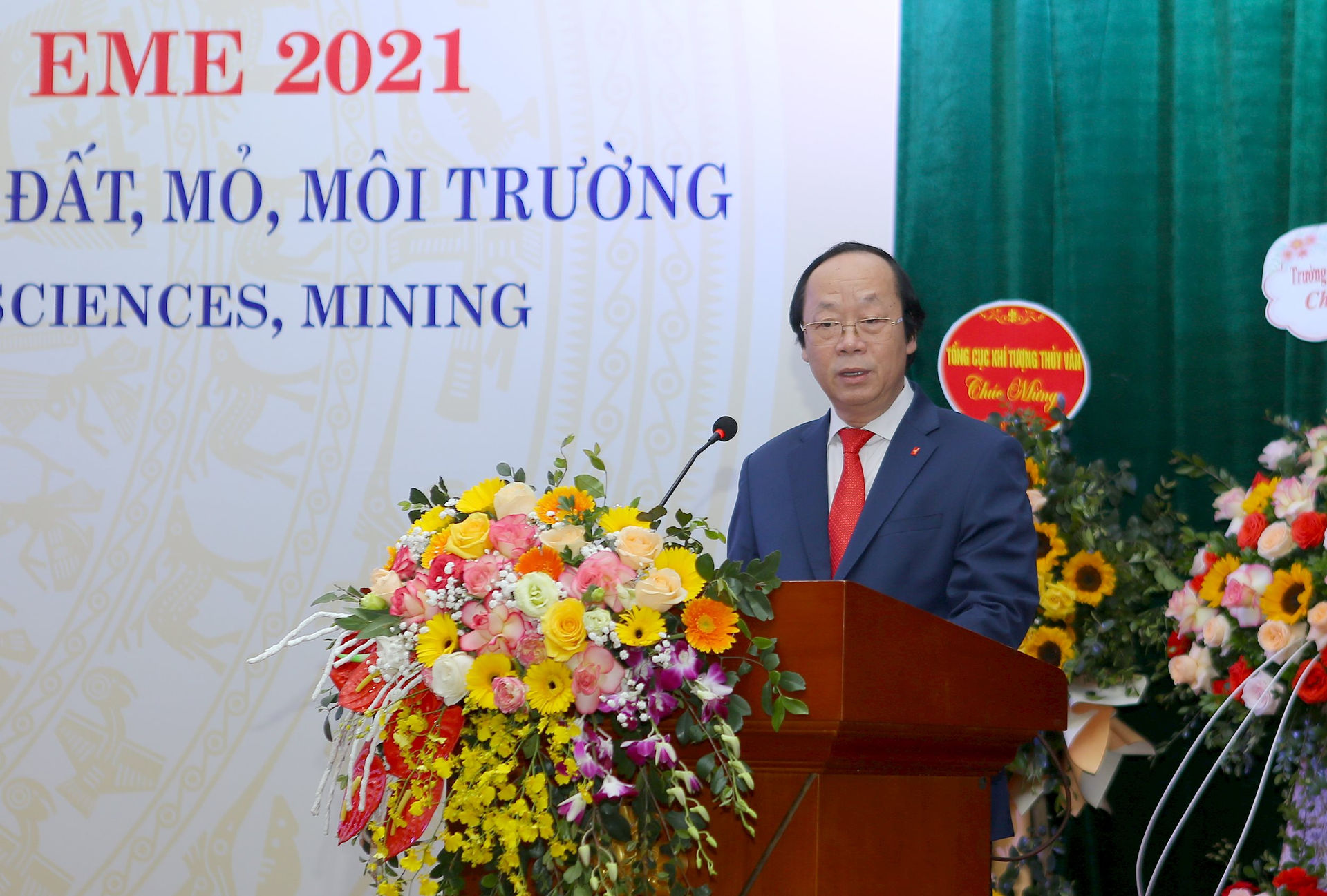 Ứng dụng công nghệ 4 0 trong lĩnh vực khoa học trái đất, mỏ và môi trường