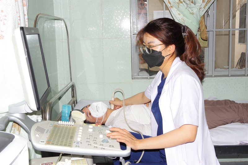 Bệnh viện Quân y 175 khám chữa bệnh miễn phí cho bà con xã Bông Trang