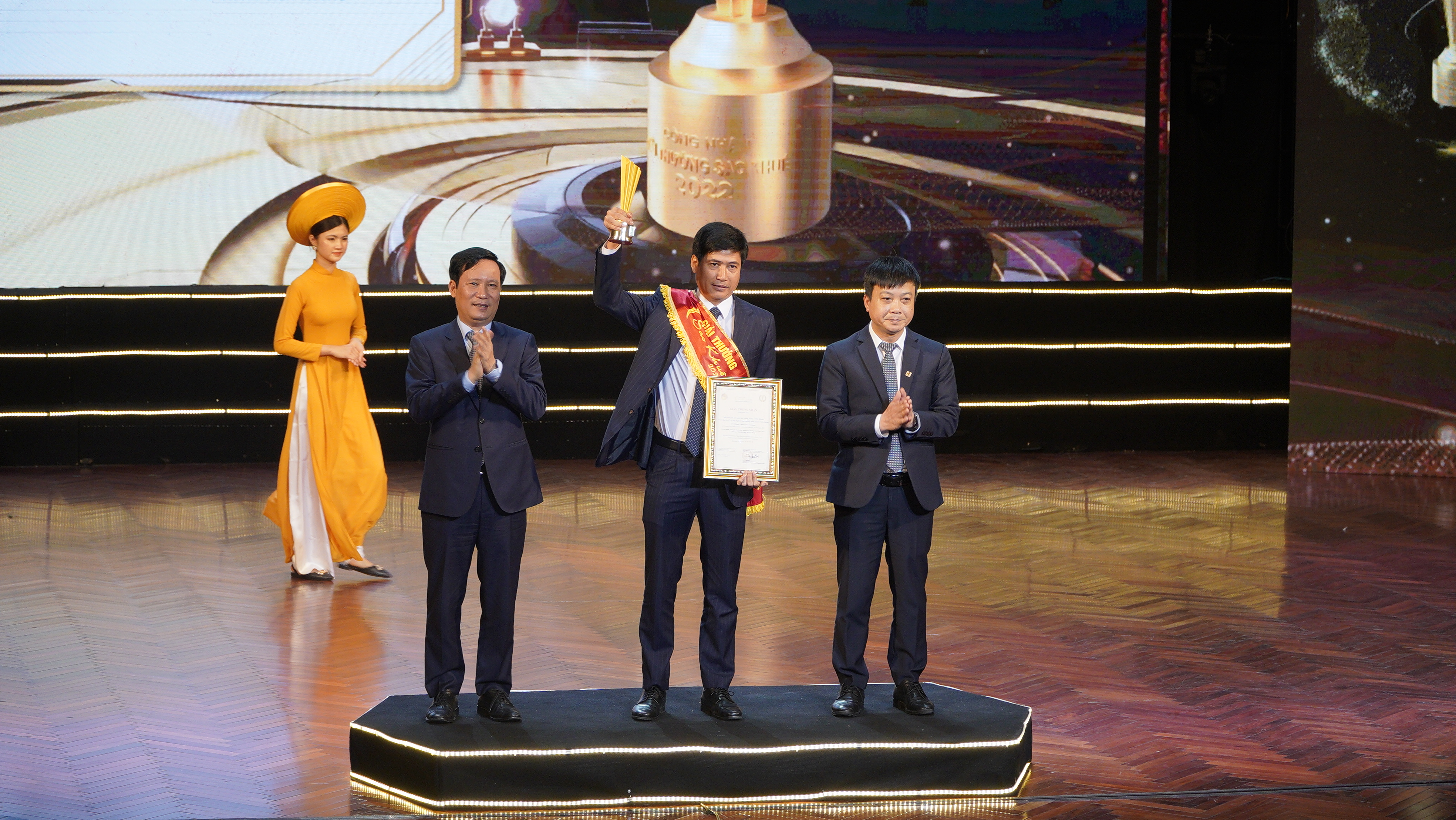 Nền tảng kết nối ngôi nhà thông minh ONE Home nhận Giải thưởng Sao Khuê 2022
