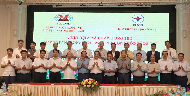 EVN và TKV phối hợp chặt chẽ đảm bảo điện phát triển kinh tế - xã hội