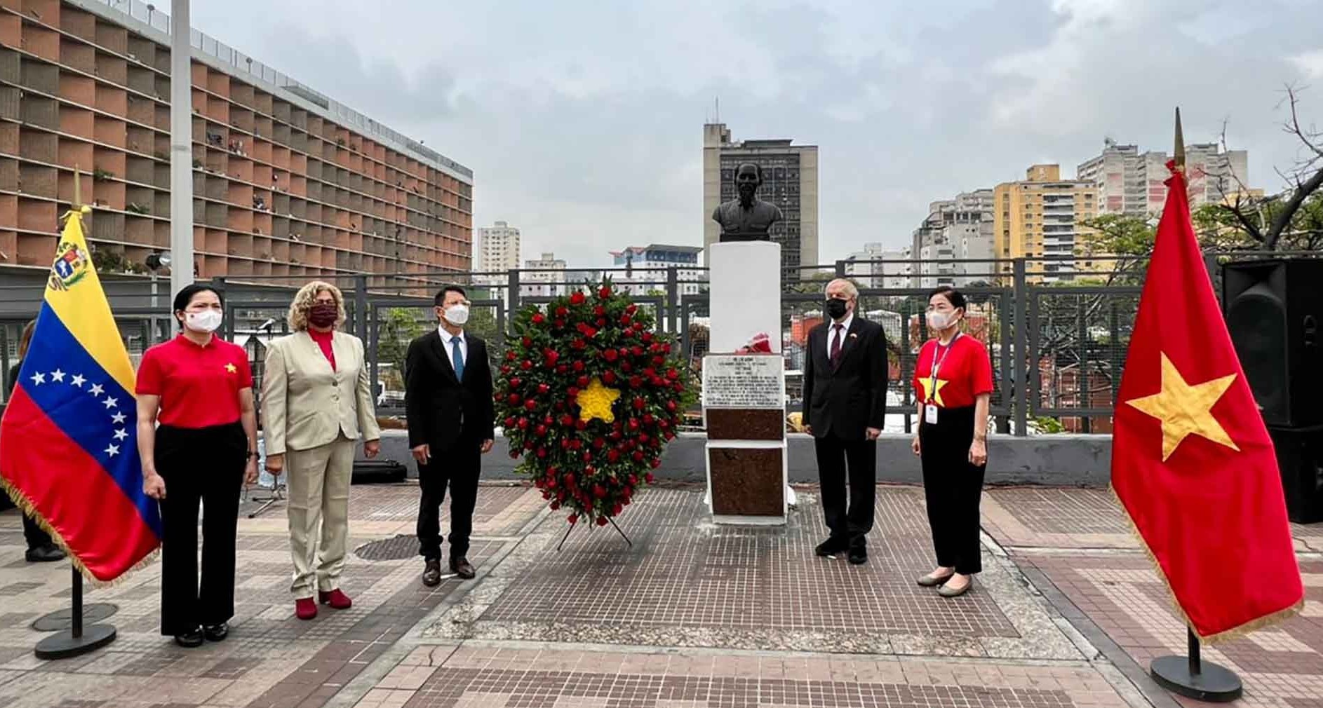 Kỷ niệm Lễ 30 4 và 132 năm ngày sinh Chủ tịch Hồ Chí Minh tại Venezuela