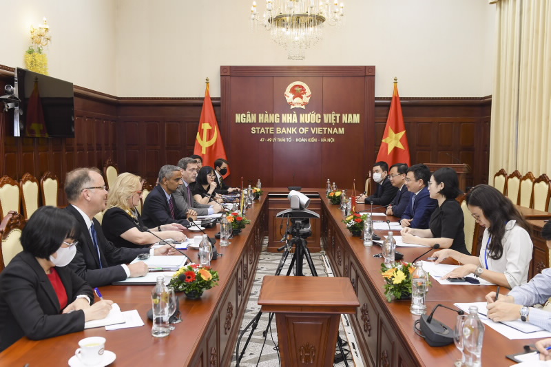 Phó Thống đốc Phạm Thanh Hà tiếp các Vụ trưởng ADB