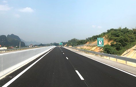 Tháo gỡ khó khăn, đẩy nhanh tiến độ Dự án công trình đường bộ cao tốc Bắc - Nam phía Đông