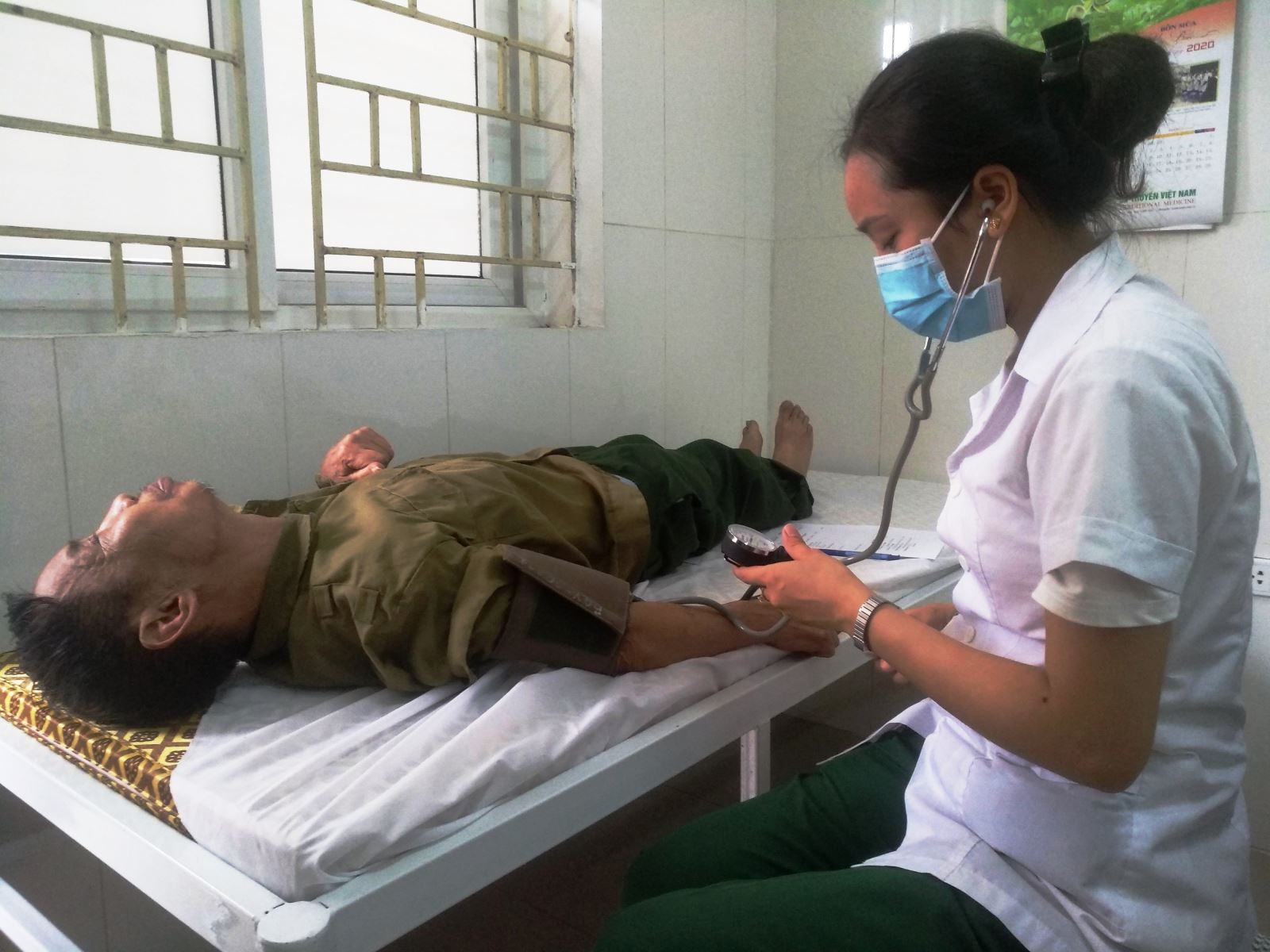 Chính sách bảo hiểm y tế của thân nhân quân nhân đi vào cuộc sống