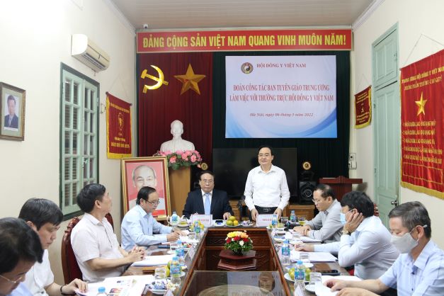 Nâng cao vị thế trách nhiệm của Đông y chăm sóc sức khỏe nhân dân