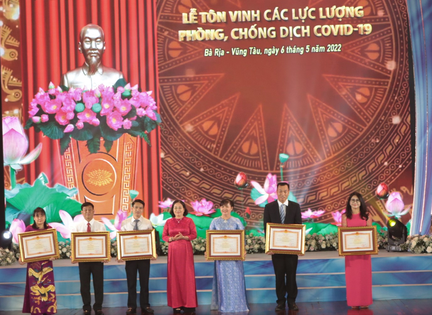 Bà Rịa- Vũng Tàu Tôn vinh các lực lượng phòng, chống dịch COVID-19