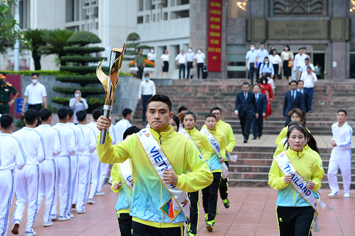 Linh thiêng Lễ xin lửa và rước đuốc SEA Games 31