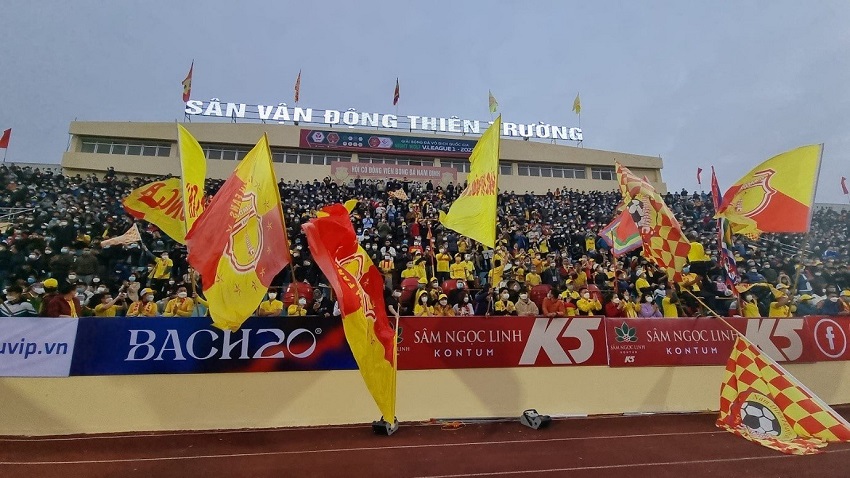 Cổ động viên Nam Định khai hội Thiên Trường hưởng ứng SEA GAMES 31
