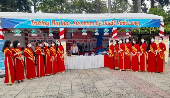 Kết nối doanh nghiệp với người lao động tại Ngày hội việc làm tỉnh Vĩnh Long