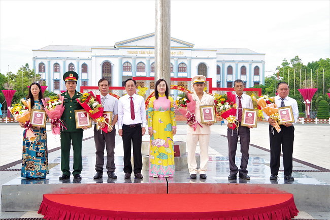 Bạc Liêu Tuyên dương các tập thể, cá nhân tiêu biểu trong học và làm theo Bác