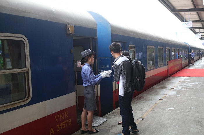 Ngành Đường sắt giảm giá vé tàu cho học sinh thi tốt nghiệp và nhập học