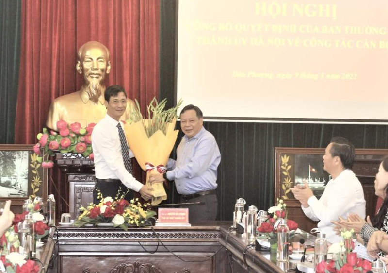 Thành ủy Hà Nội điều động 4 cán bộ thành phố về quận, huyện