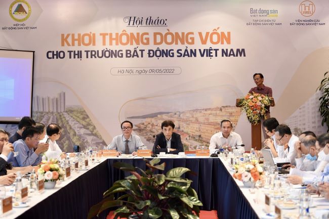 Khơi thông dòng vốn cho thị trường bất động sản Việt Nam