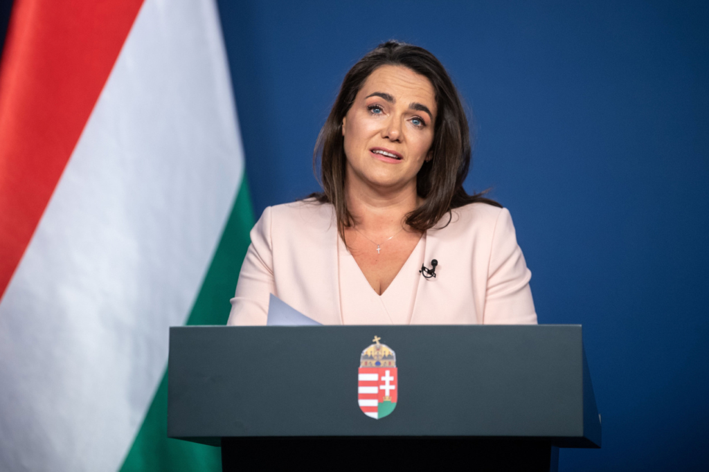 Điện mừng Tổng thống Hungary