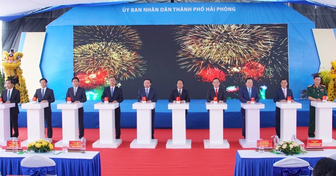 Khởi công xây dựng cầu Bến Rừng