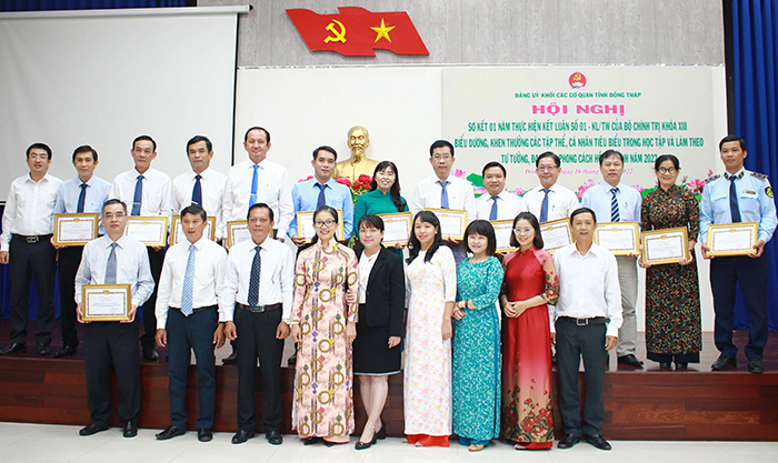 Đồng Tháp Biểu dương tập thể, cá nhân tiêu biểu trong học tập và làm theo Bác