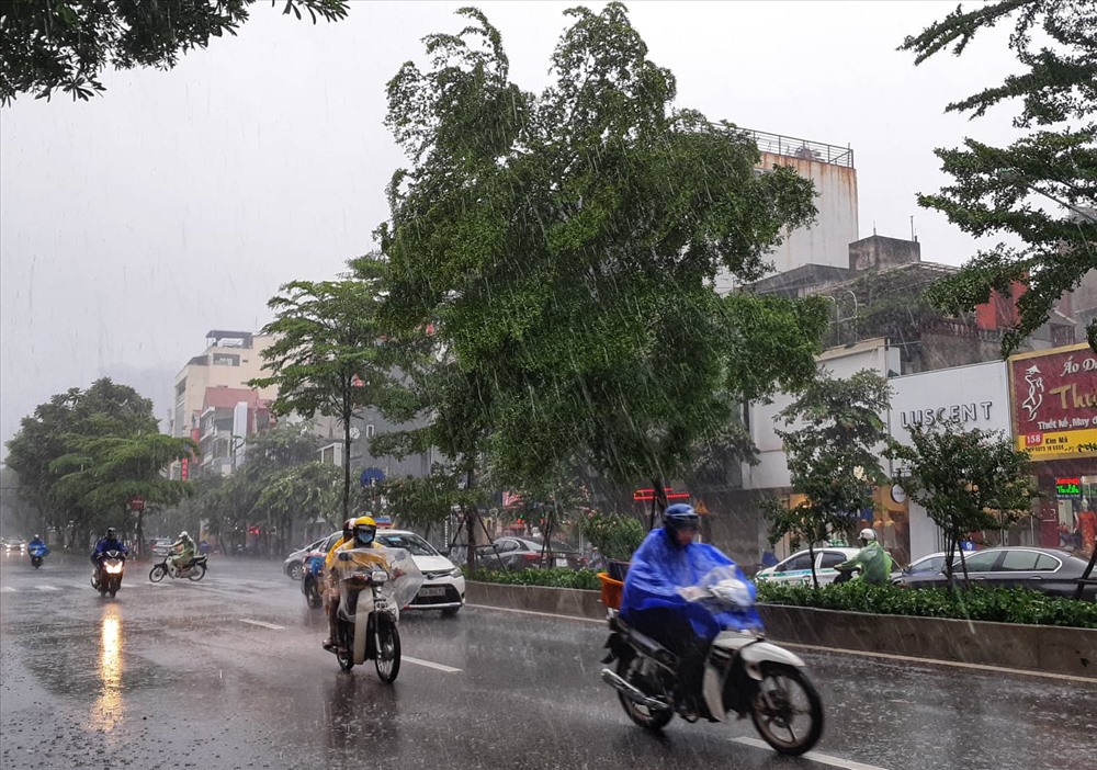 Bắc Bộ, Trung Bộ mưa lớn cục bộ