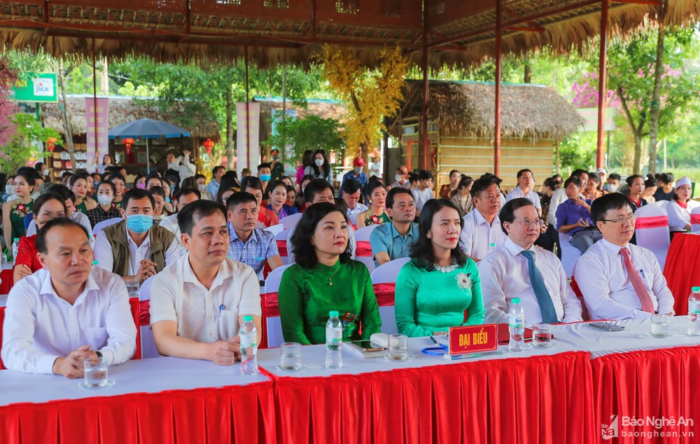 Khai mạc Liên hoan Tiếng hát Làng Sen năm 2022