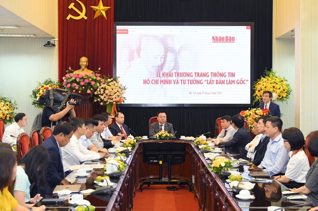 Khai trương Trang thông tin Hồ Chí Minh và tư tưởng “lấy dân làm gốc”