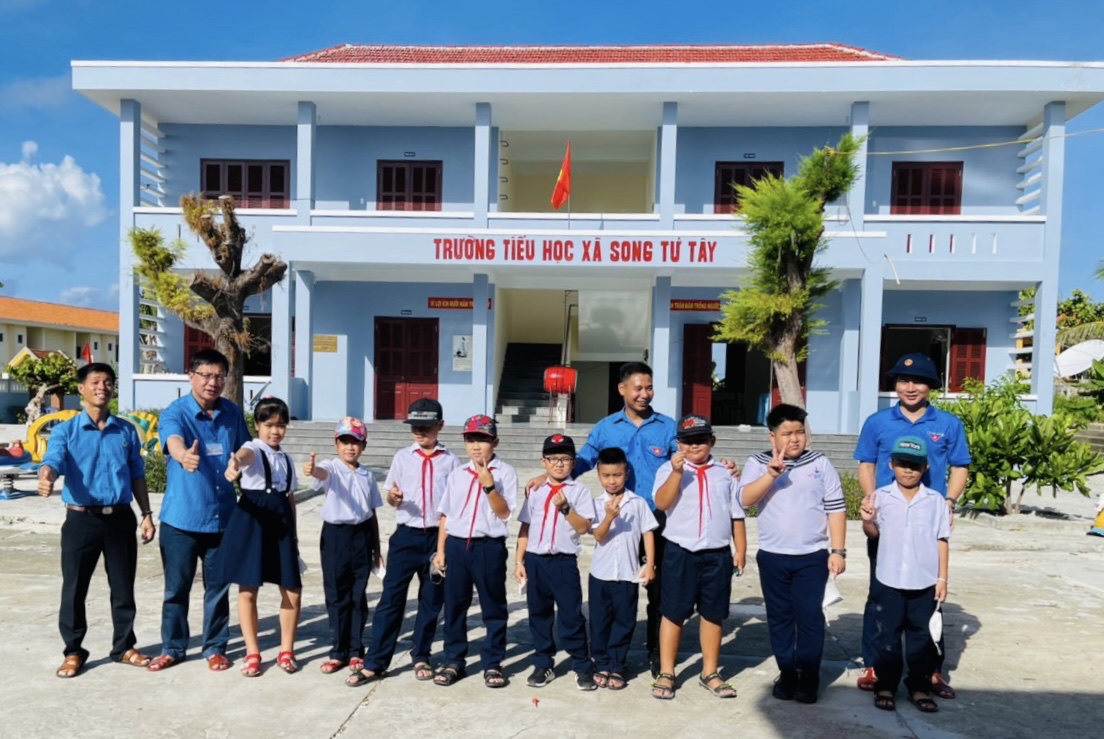 Cần có thêm những chính sách phù hợp với giáo viên đang công tác tại các vùng biển, đảo
